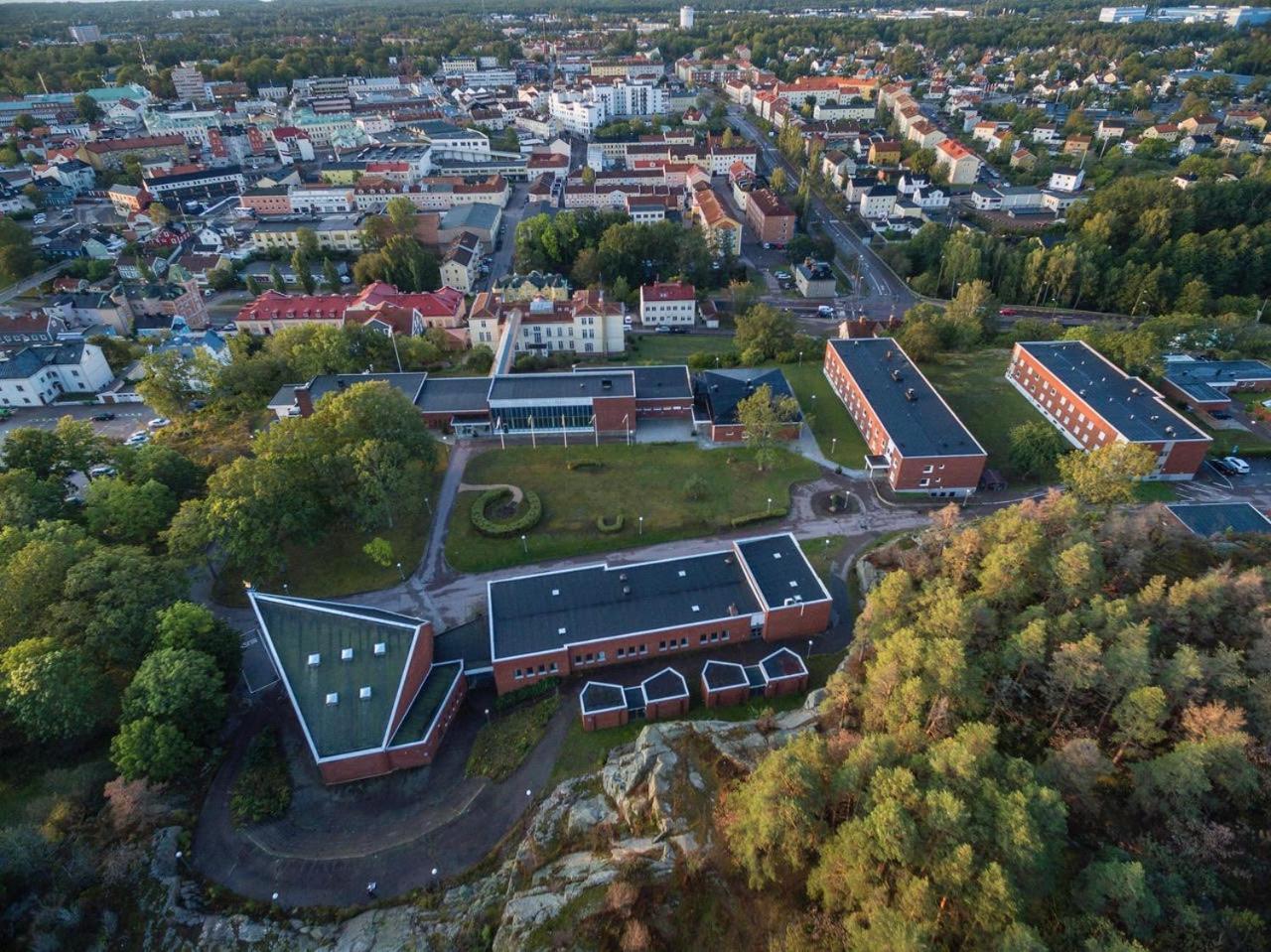 Logi Tuppen, Vandrarhem - Oskarshamns Folkhoegskola Eksteriør billede