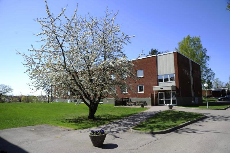 Logi Tuppen, Vandrarhem - Oskarshamns Folkhoegskola Eksteriør billede